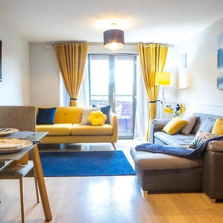 Newly Furnished Appartment Near Train Station Вулвергемптон Экстерьер фото