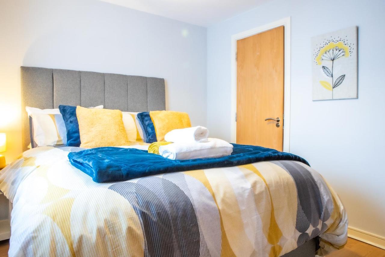 Newly Furnished Appartment Near Train Station Вулвергемптон Экстерьер фото
