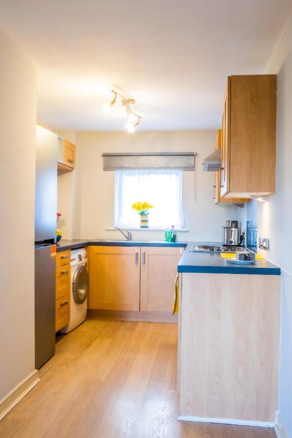 Newly Furnished Appartment Near Train Station Вулвергемптон Экстерьер фото