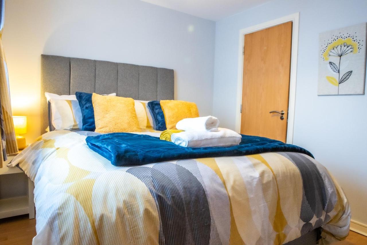 Newly Furnished Appartment Near Train Station Вулвергемптон Экстерьер фото