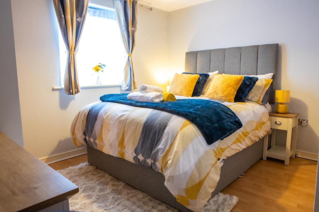 Newly Furnished Appartment Near Train Station Вулвергемптон Экстерьер фото