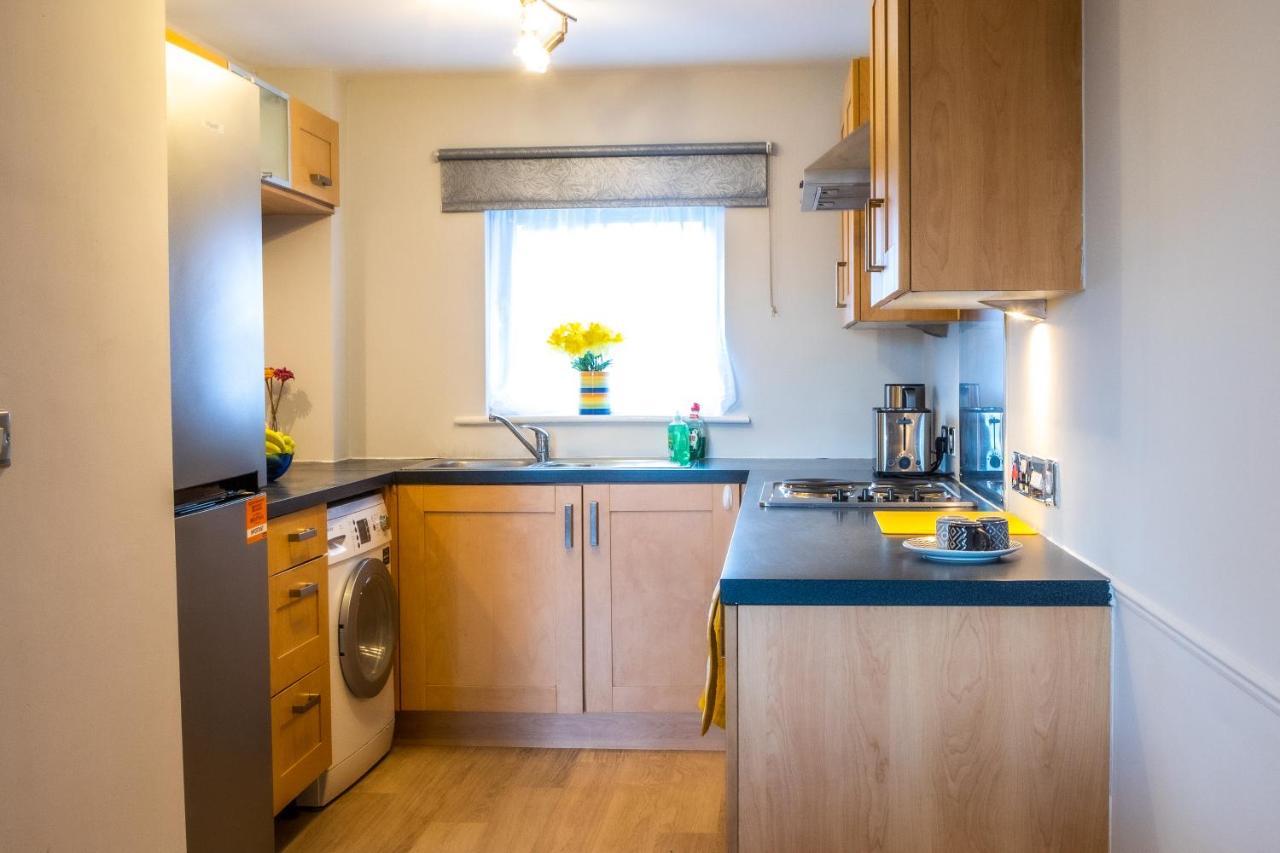 Newly Furnished Appartment Near Train Station Вулвергемптон Экстерьер фото
